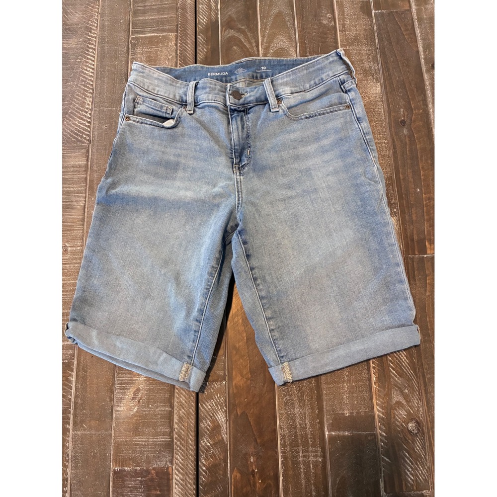 St. John's Bay Bermuda Shorts Women's Size 10‎ Denim Blue Jean Cuffed Casual